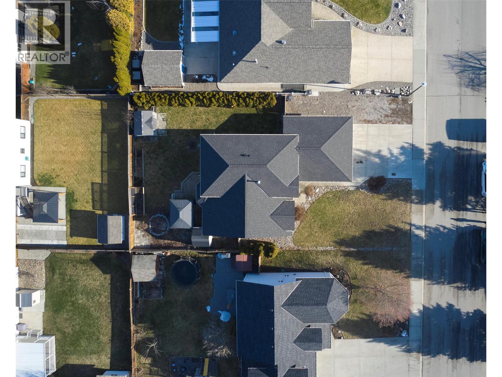 2312 Hunter Avenue, Armstrong