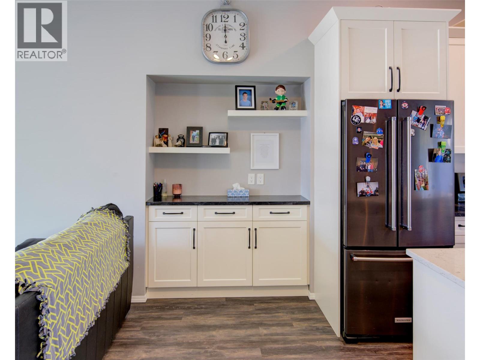 2312 Hunter Avenue, Armstrong