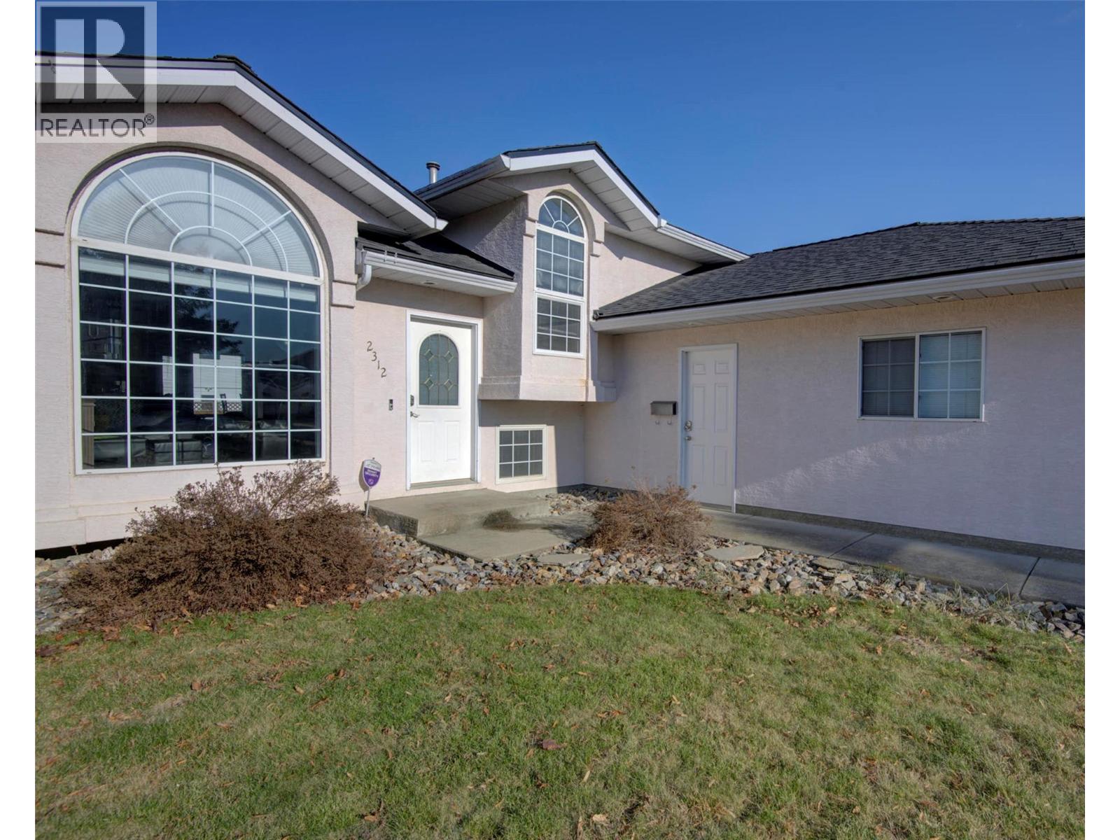 2312 Hunter Avenue, Armstrong