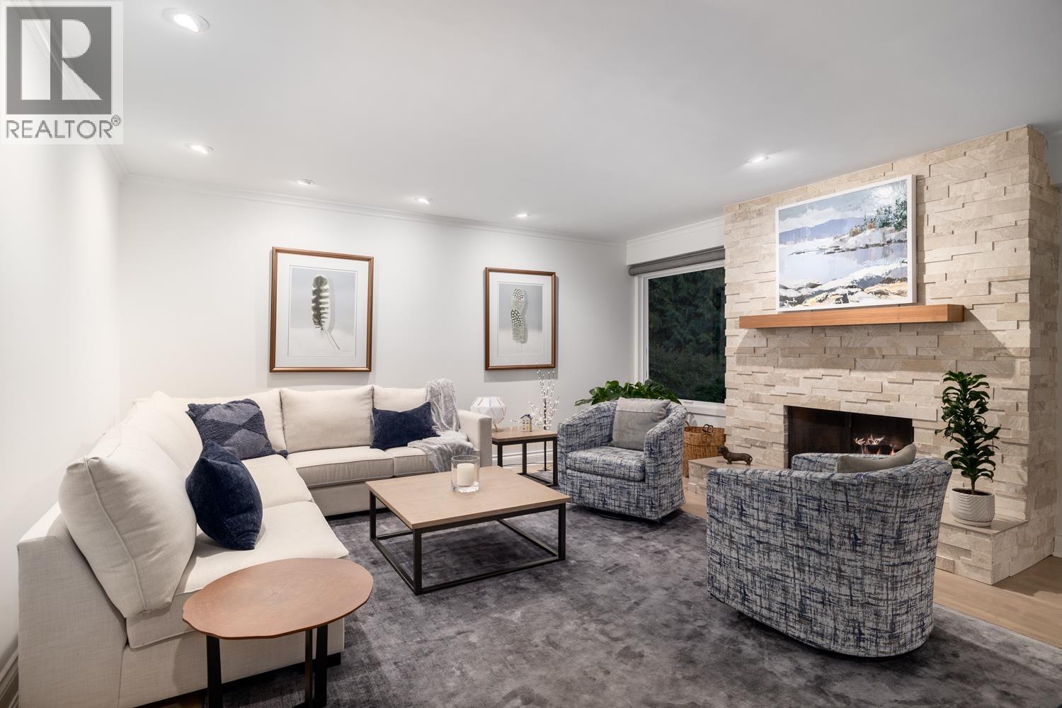 4615 WOODGREEN DRIVE, West Vancouver