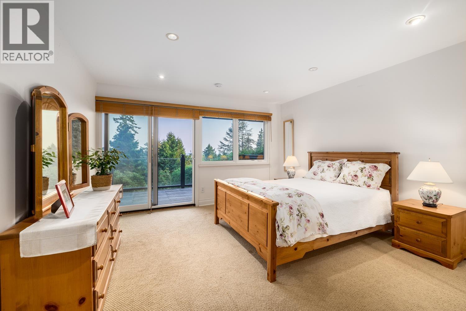 4615 WOODGREEN DRIVE, West Vancouver