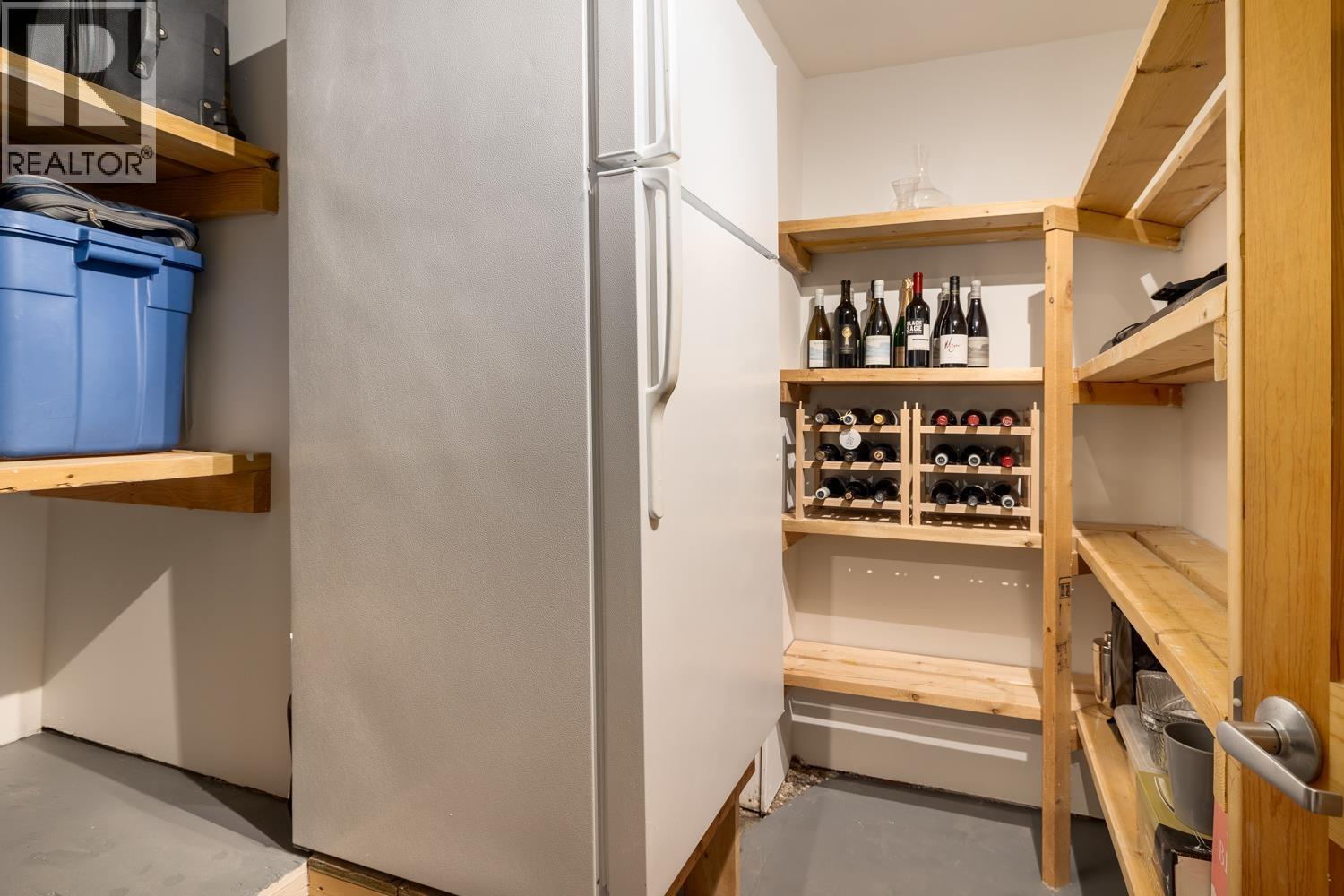 4615 WOODGREEN DRIVE, West Vancouver