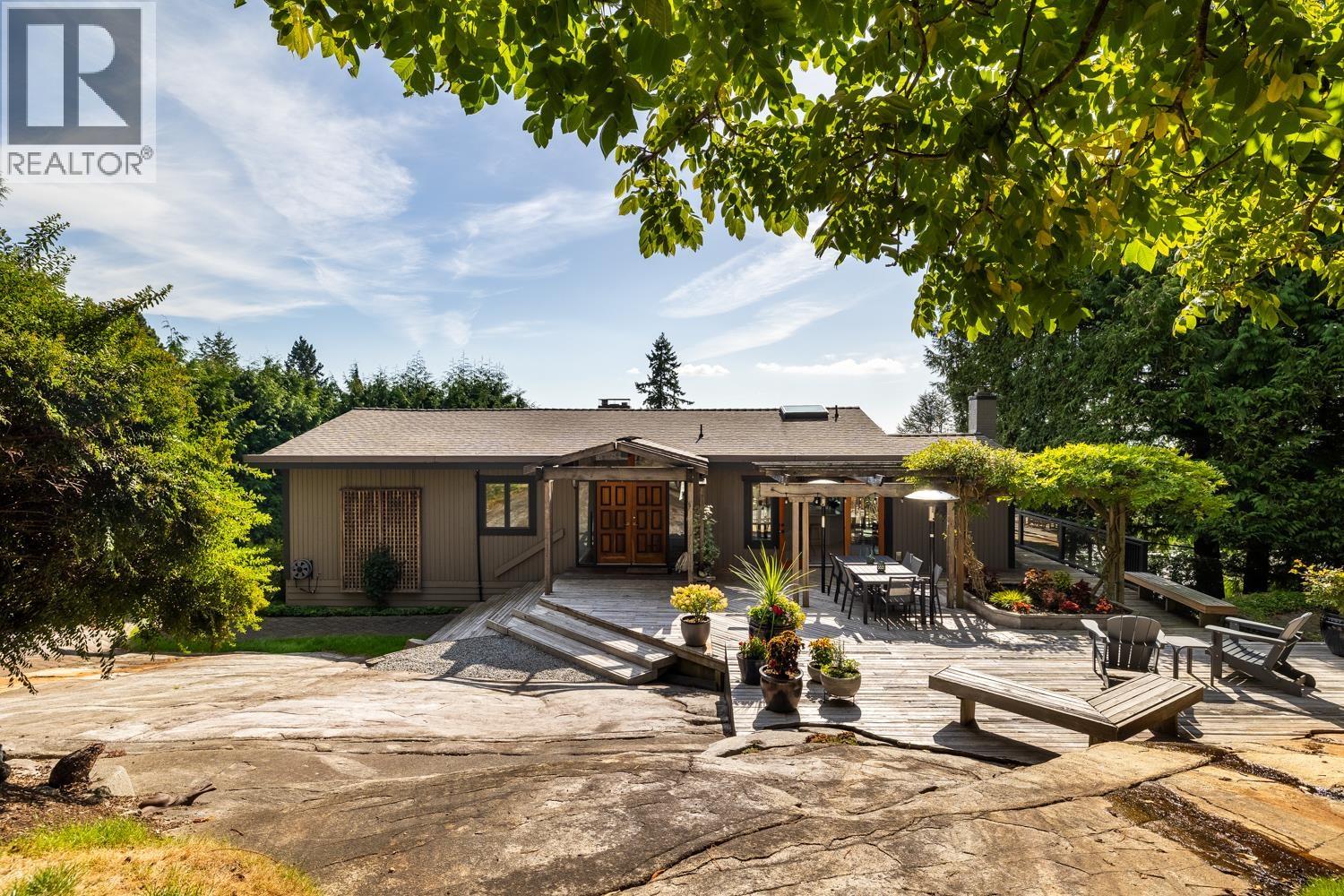 4615 WOODGREEN DRIVE, West Vancouver