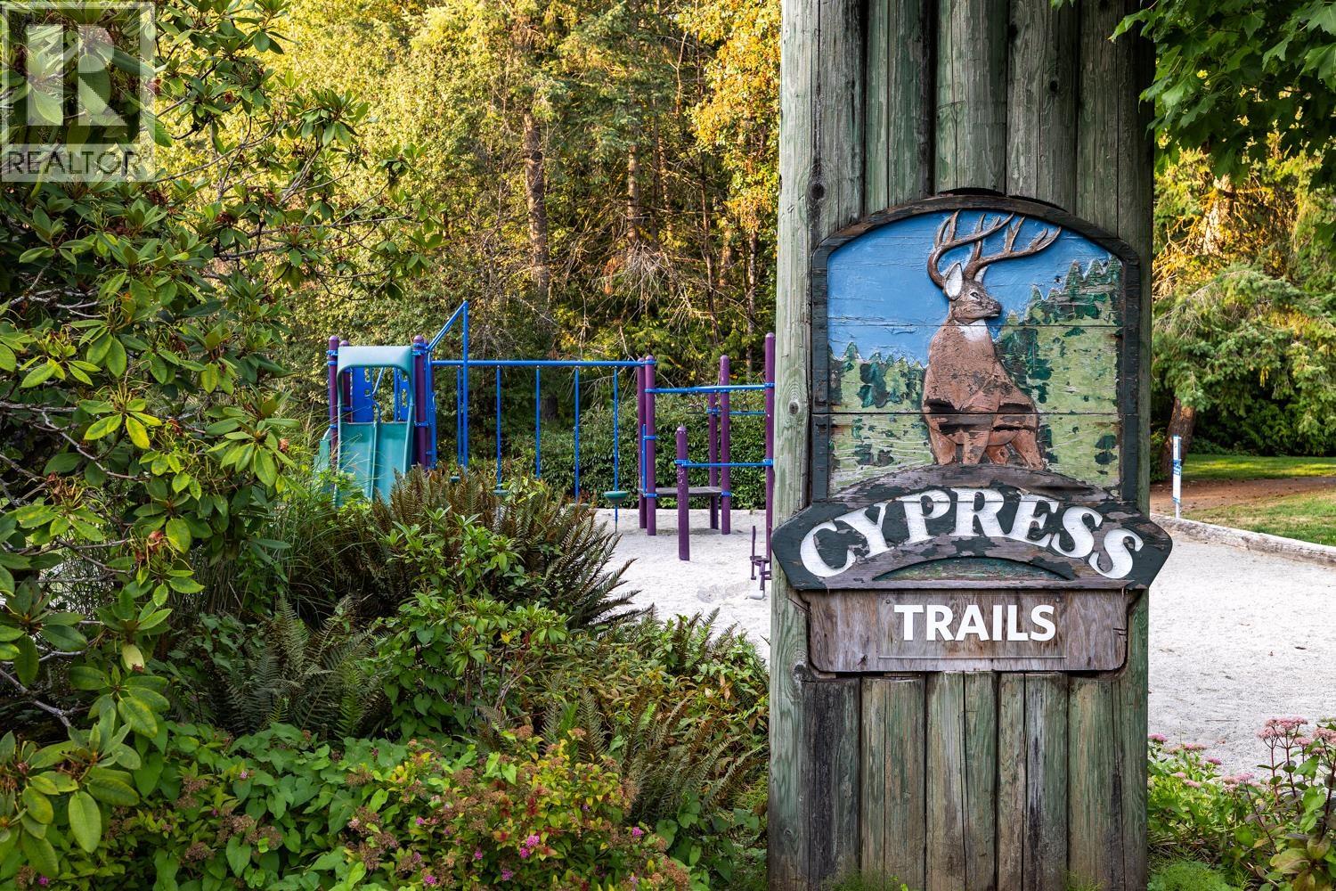 4615 WOODGREEN DRIVE, West Vancouver