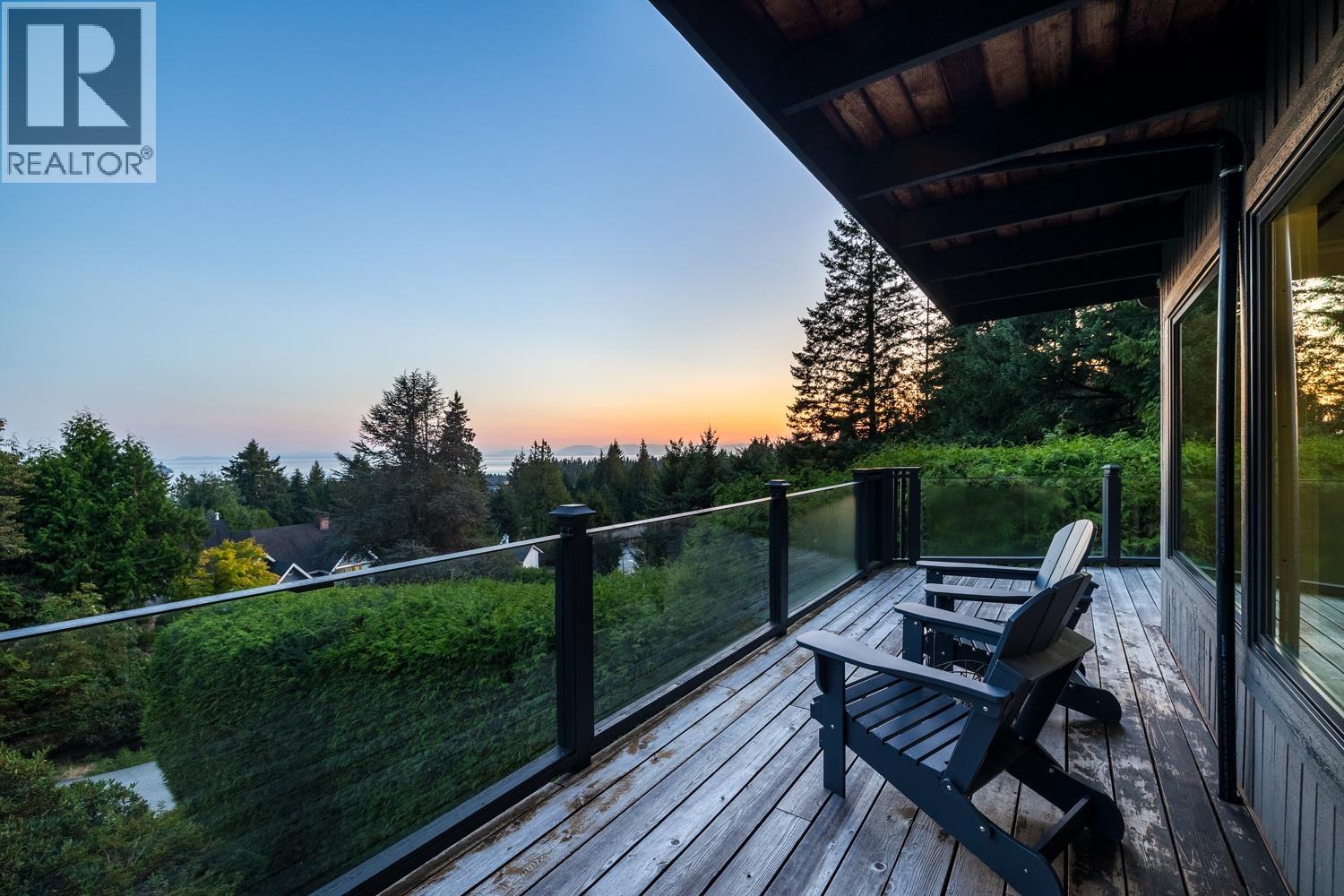 4615 WOODGREEN DRIVE, West Vancouver