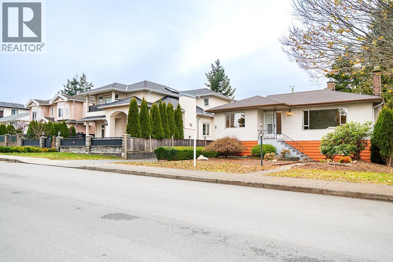 6779 ELWELL STREET, Burnaby