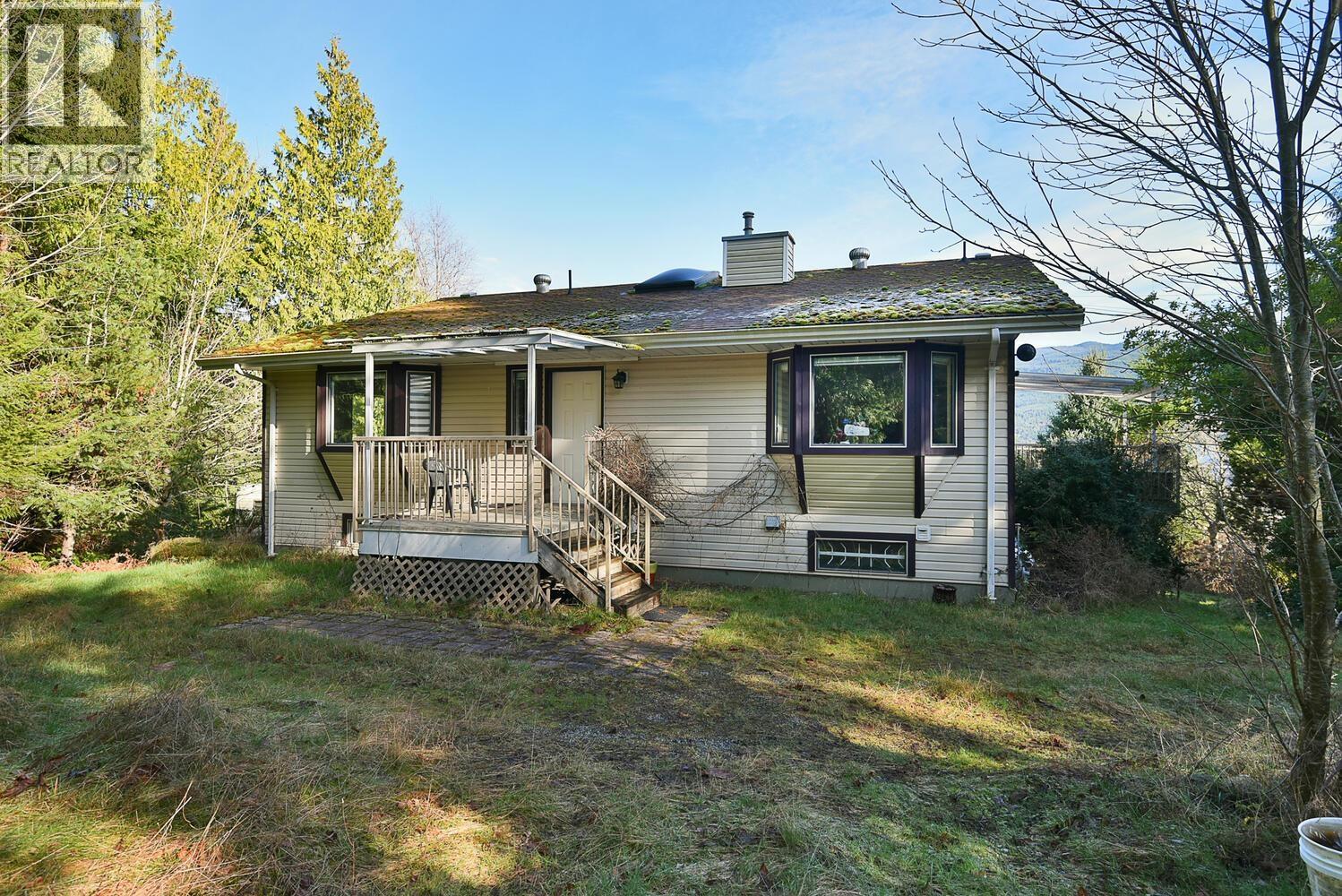6377 N GALE AVENUE, Sechelt