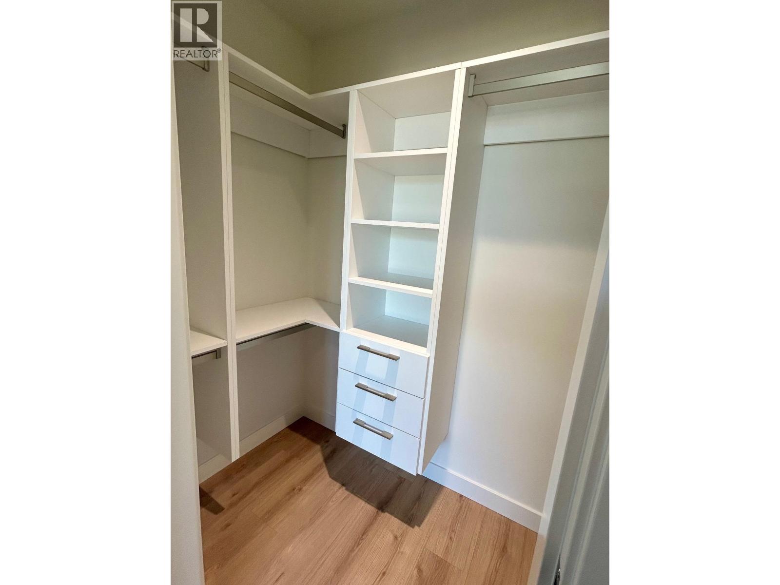 510 755 HARBOURSIDE DRIVE, North Vancouver