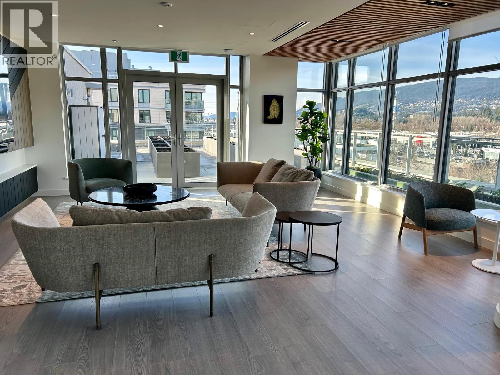 510 755 HARBOURSIDE DRIVE, North Vancouver