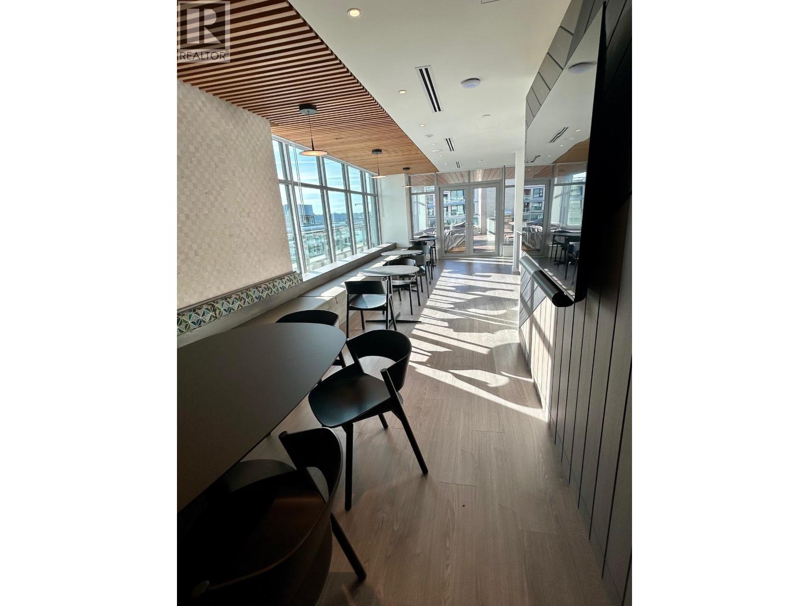 510 755 HARBOURSIDE DRIVE, North Vancouver