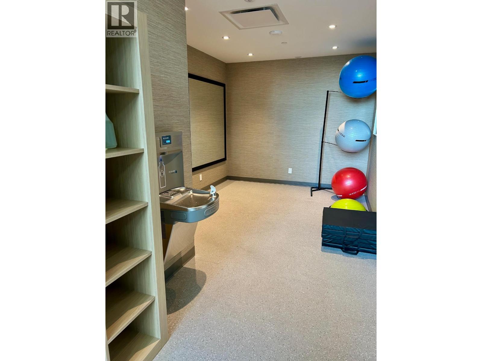 510 755 HARBOURSIDE DRIVE, North Vancouver