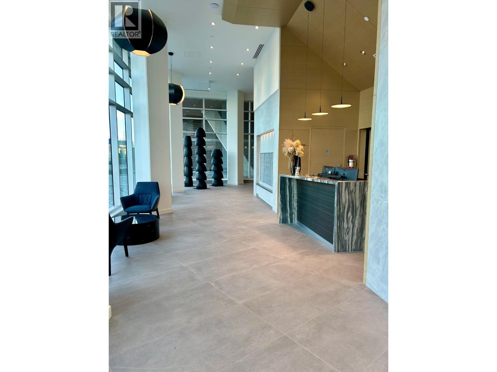 510 755 HARBOURSIDE DRIVE, North Vancouver