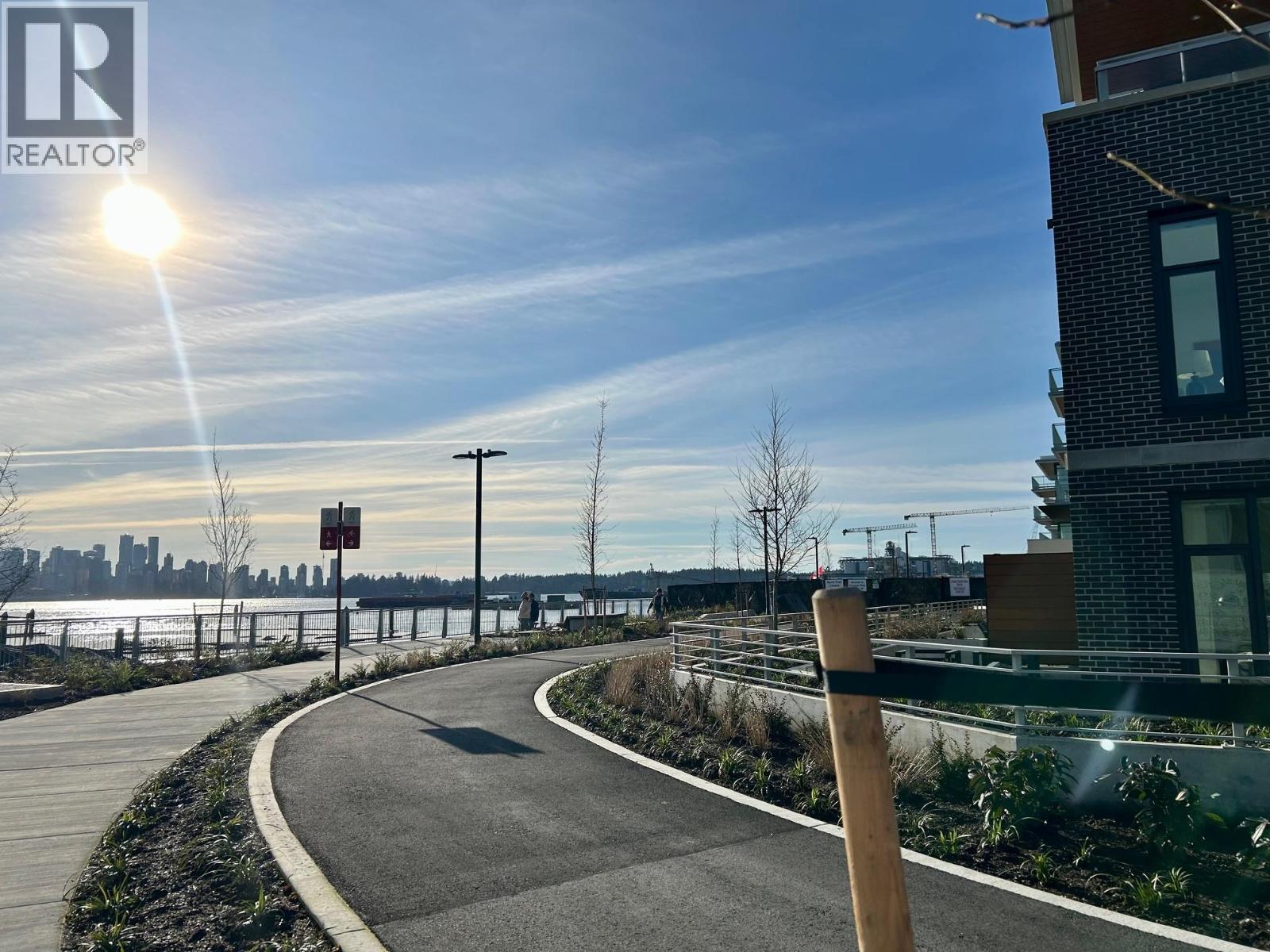 510 755 HARBOURSIDE DRIVE, North Vancouver