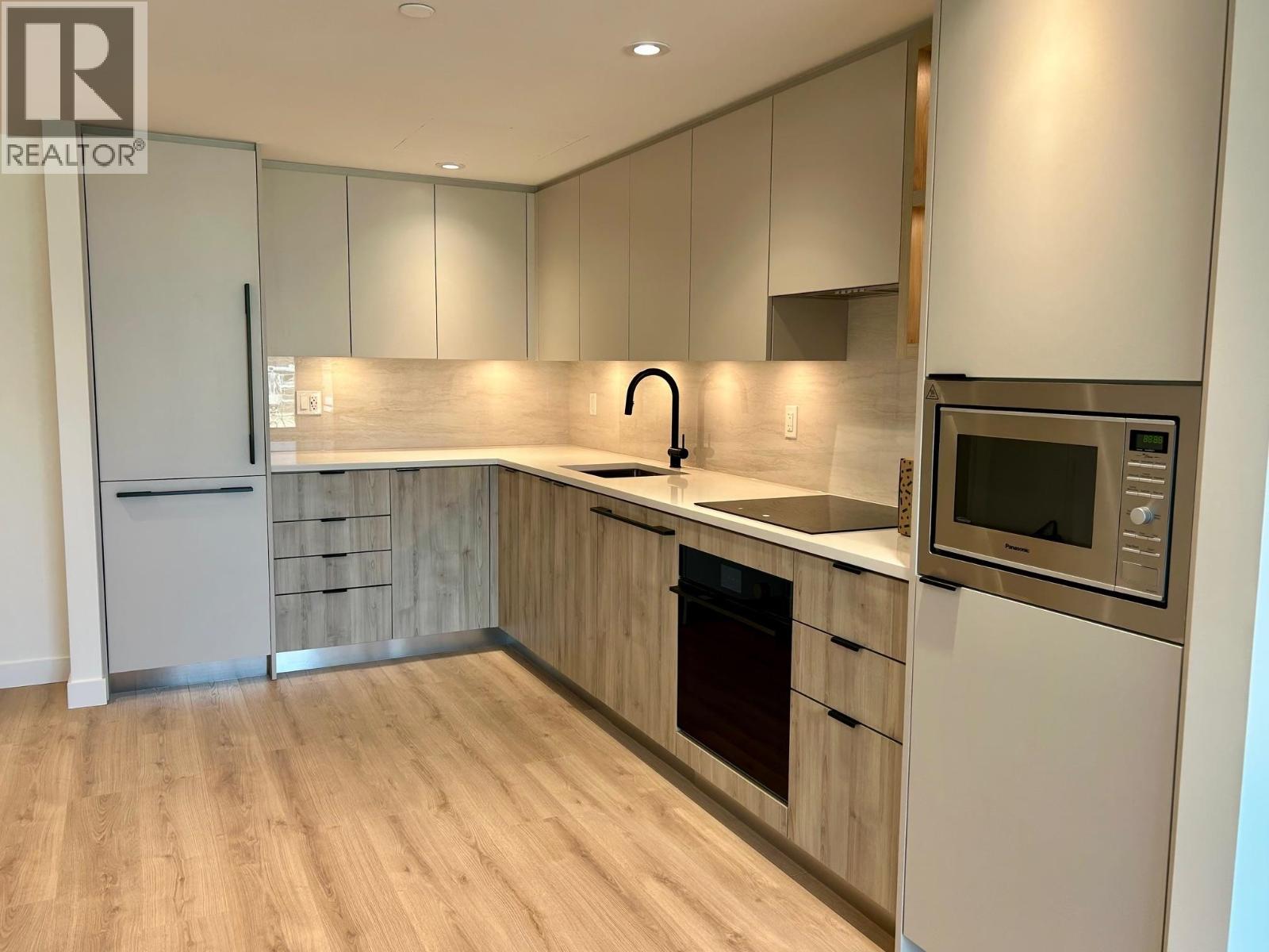 510 755 HARBOURSIDE DRIVE, North Vancouver