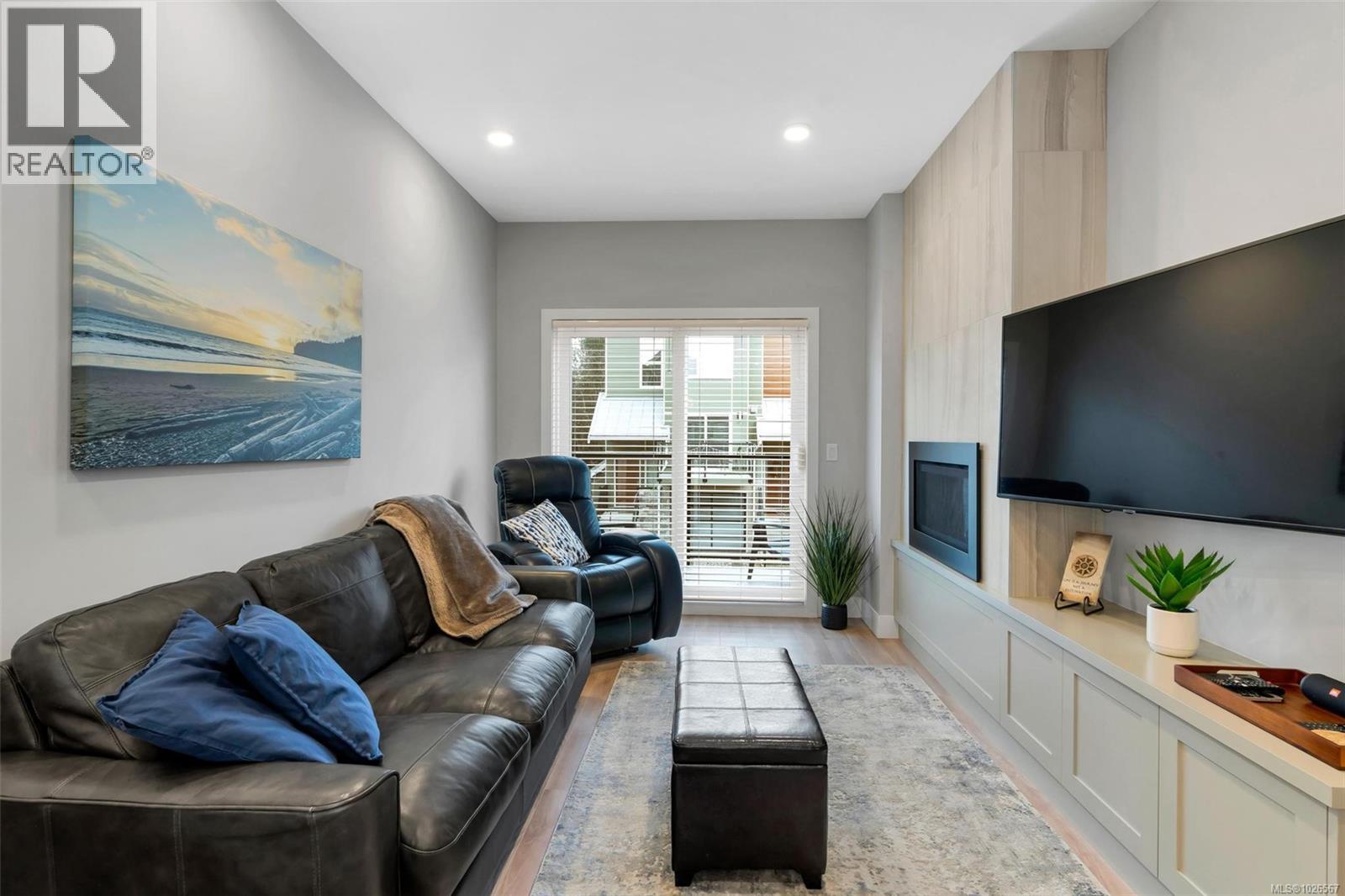 13 4355 Viewmont Avenue, Saanich