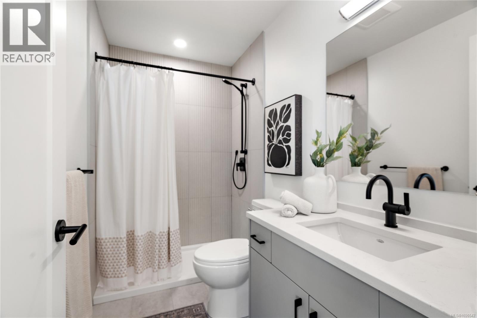 TH5 1102 Esquimalt Road, Esquimalt