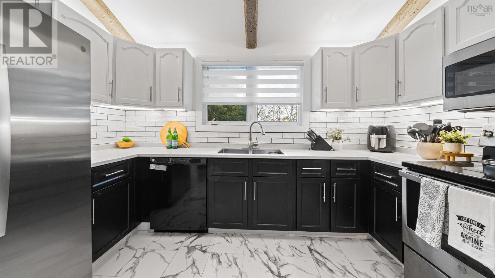 Property 14 of 39 of 16 Donview Drive