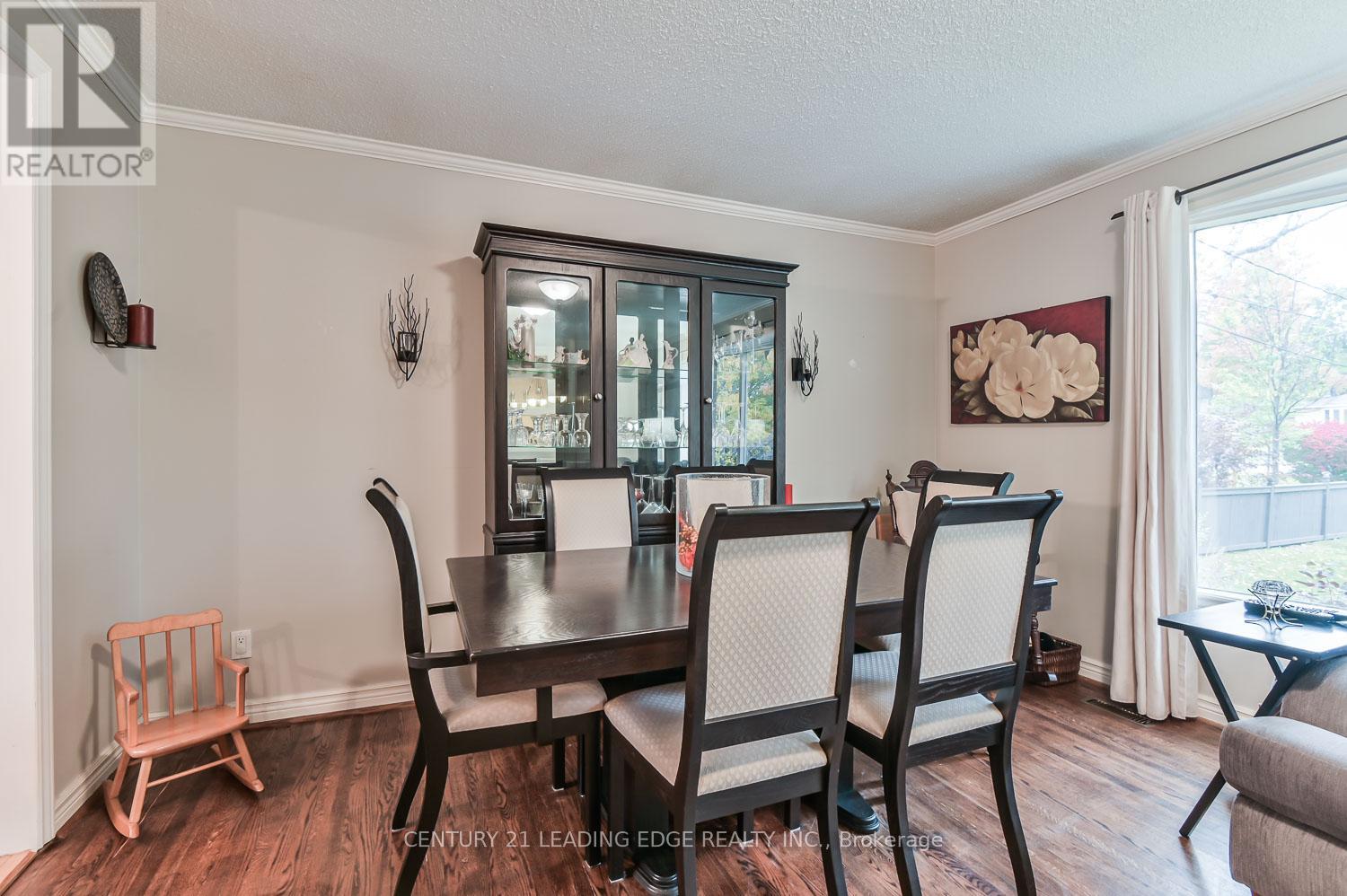 21 JONATHAN STREET - 10