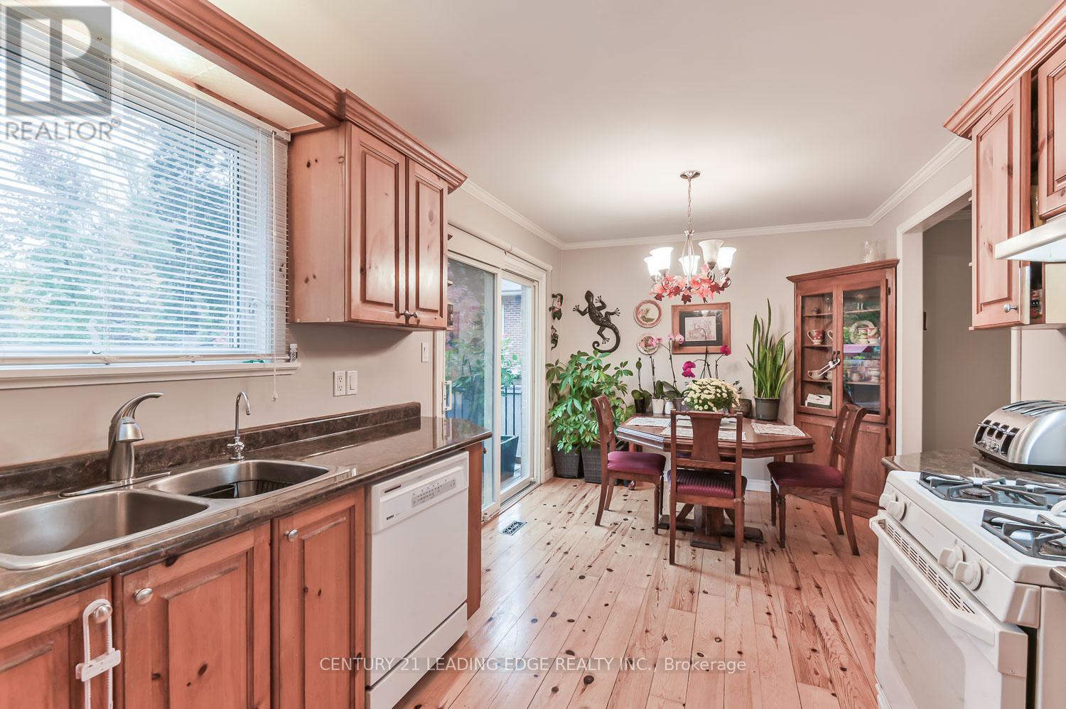 21 JONATHAN STREET - 15