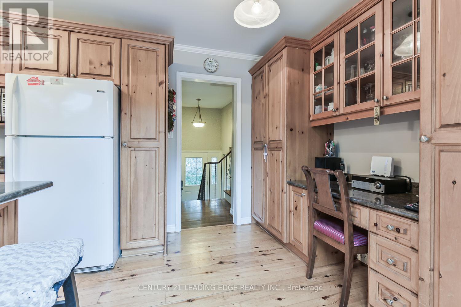 21 JONATHAN STREET - 17