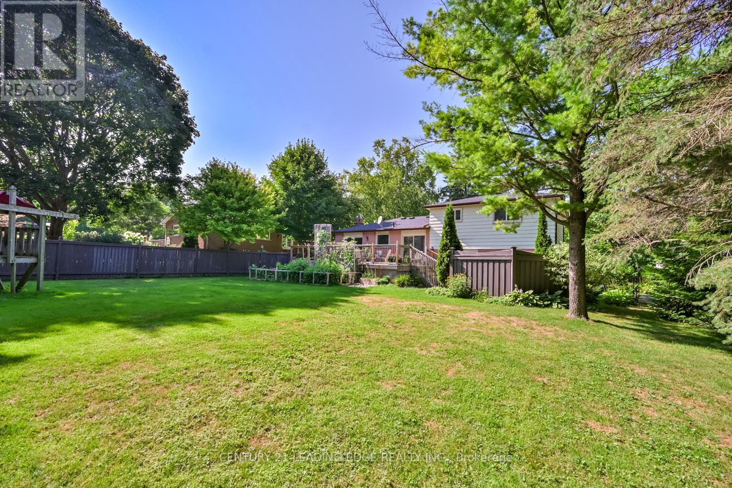 21 JONATHAN STREET - 27