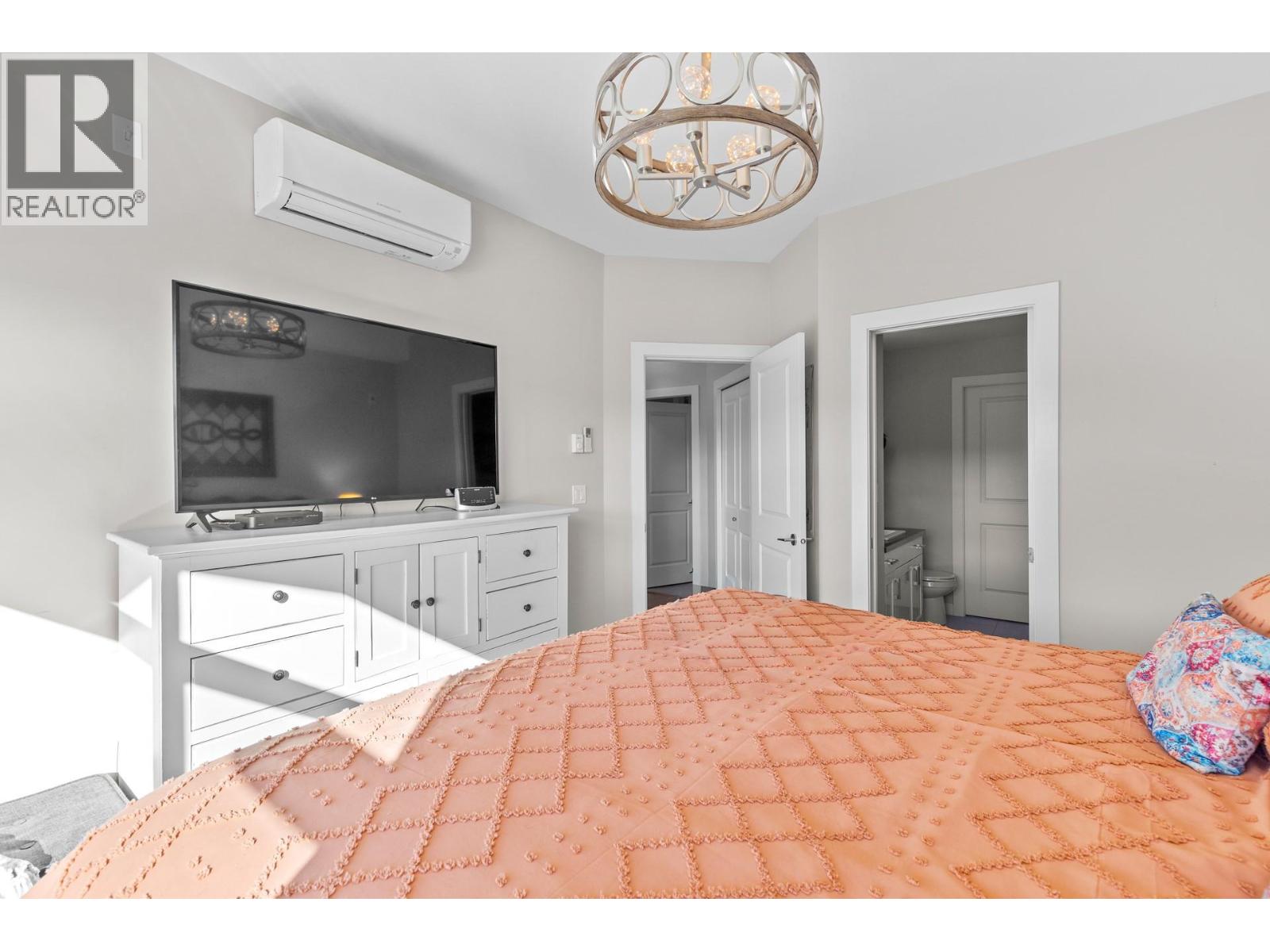 #408 3220 SKYVIEW LANE - 14