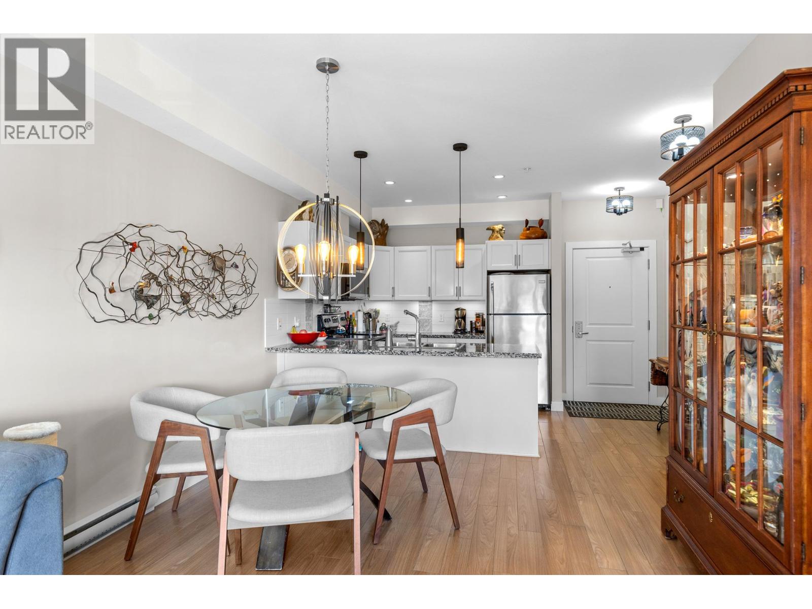 #408 3220 SKYVIEW LANE - 7