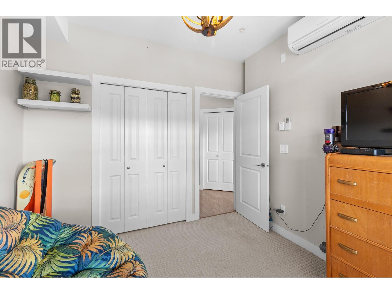 #408 3220 SKYVIEW LANE - 19