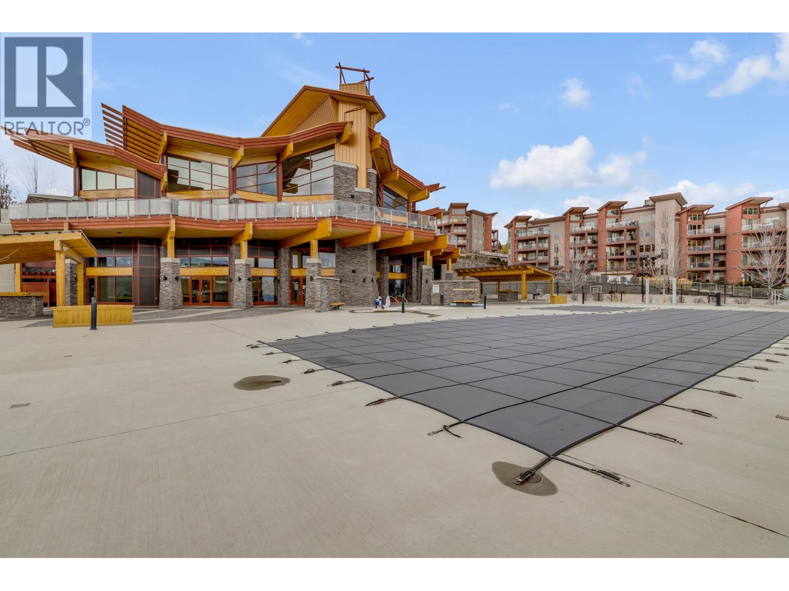 #408 3220 SKYVIEW LANE - 41