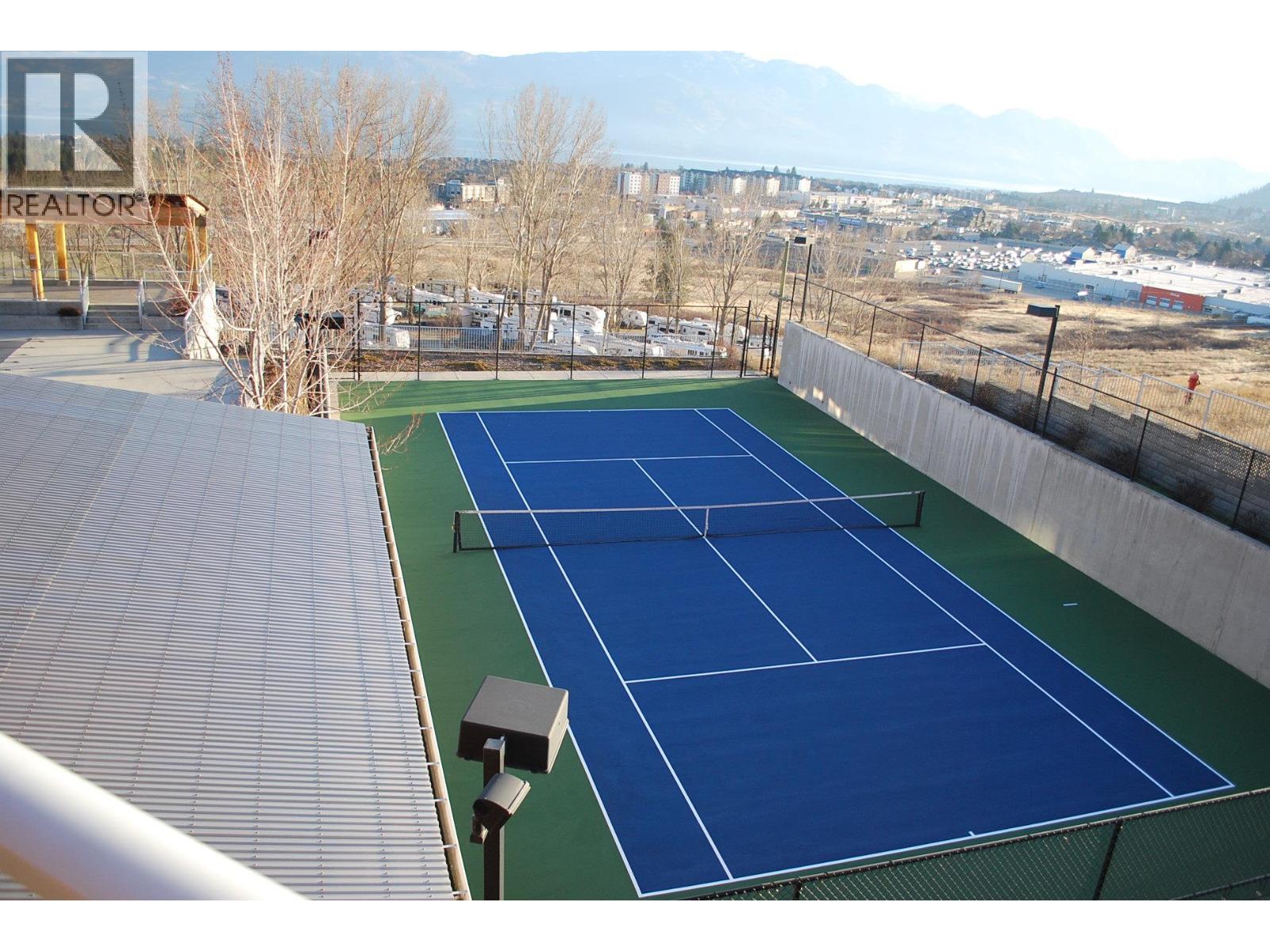 #408 3220 SKYVIEW LANE - 30