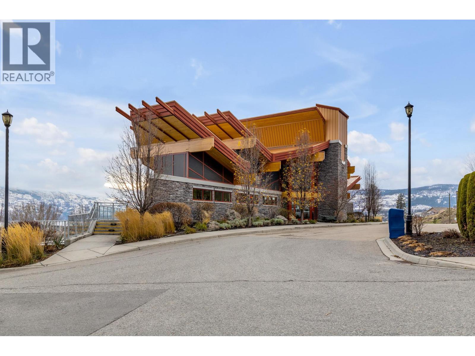 #408 3220 SKYVIEW LANE - 50