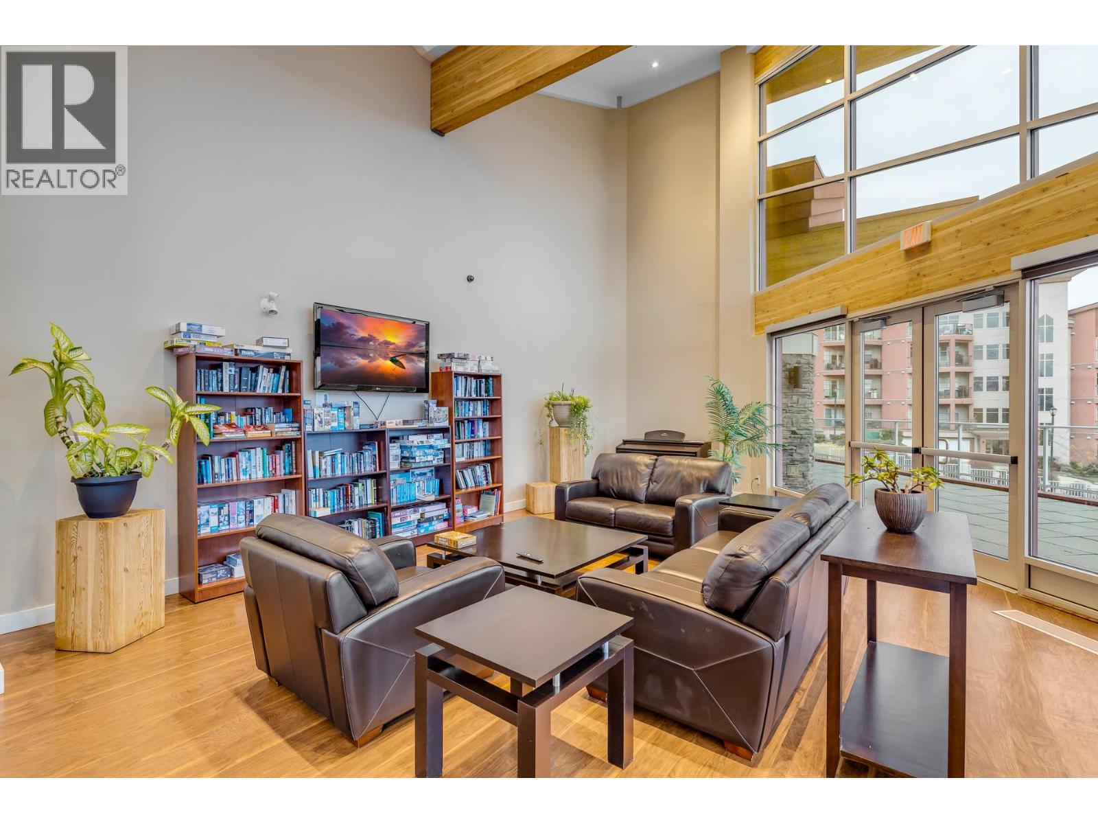 #408 3220 SKYVIEW LANE - 48