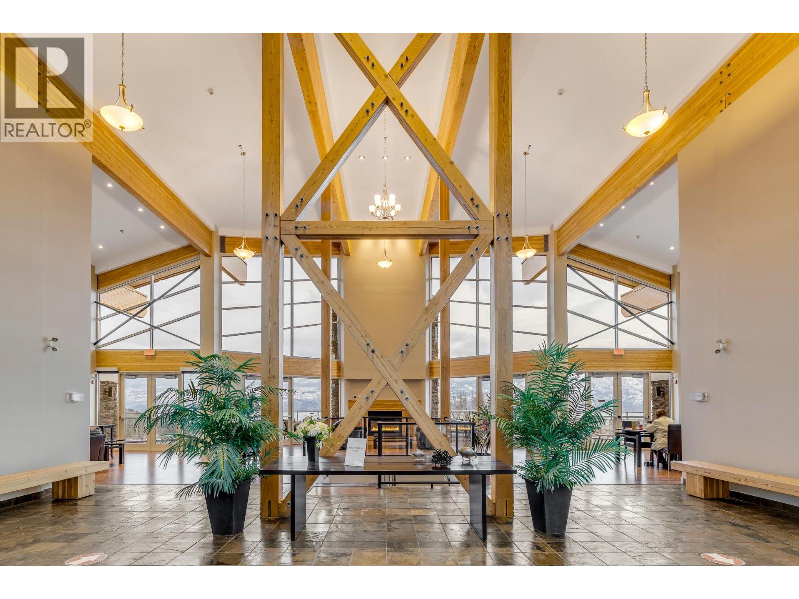 #408 3220 SKYVIEW LANE - 47