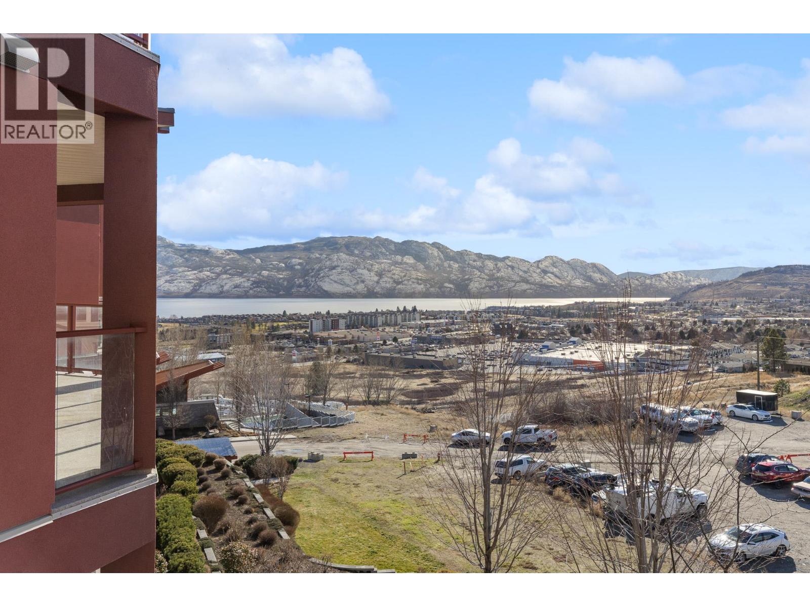 #408 3220 SKYVIEW LANE - 52