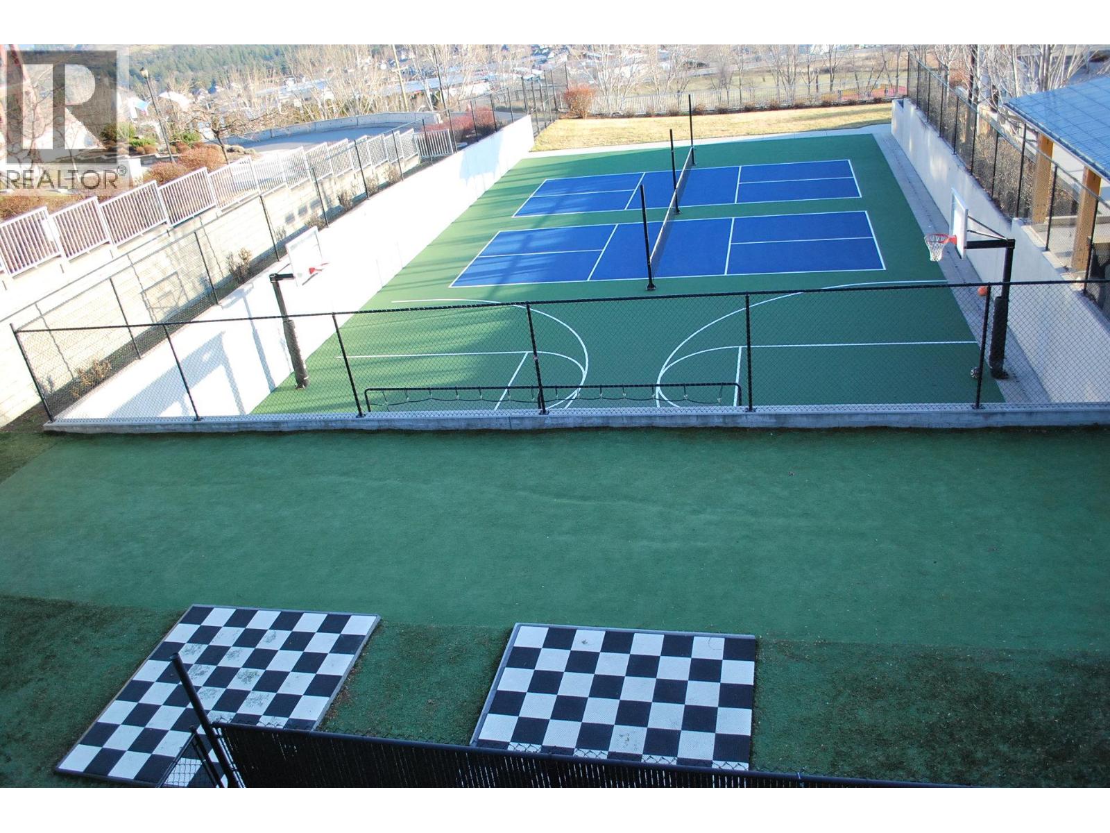 #408 3220 SKYVIEW LANE - 29