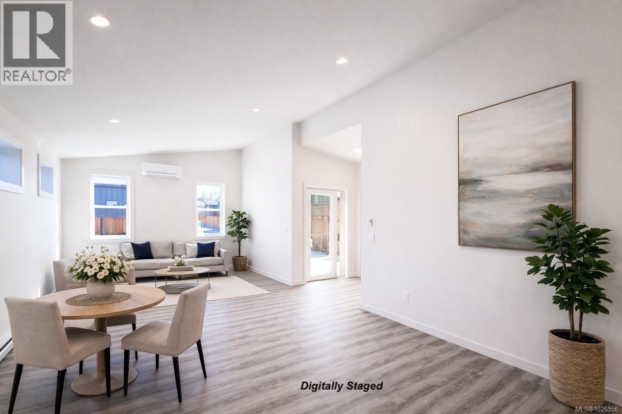 #3 3025 ROYSTON RD - 11