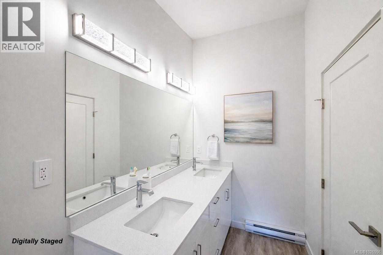 #3 3025 ROYSTON RD - 23