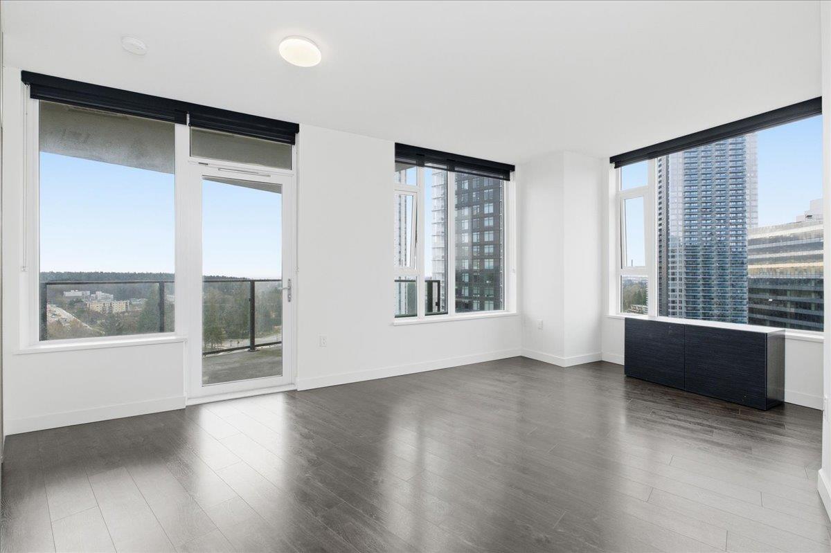 1610 9887 WHALLEY BOULEVARD, Surrey