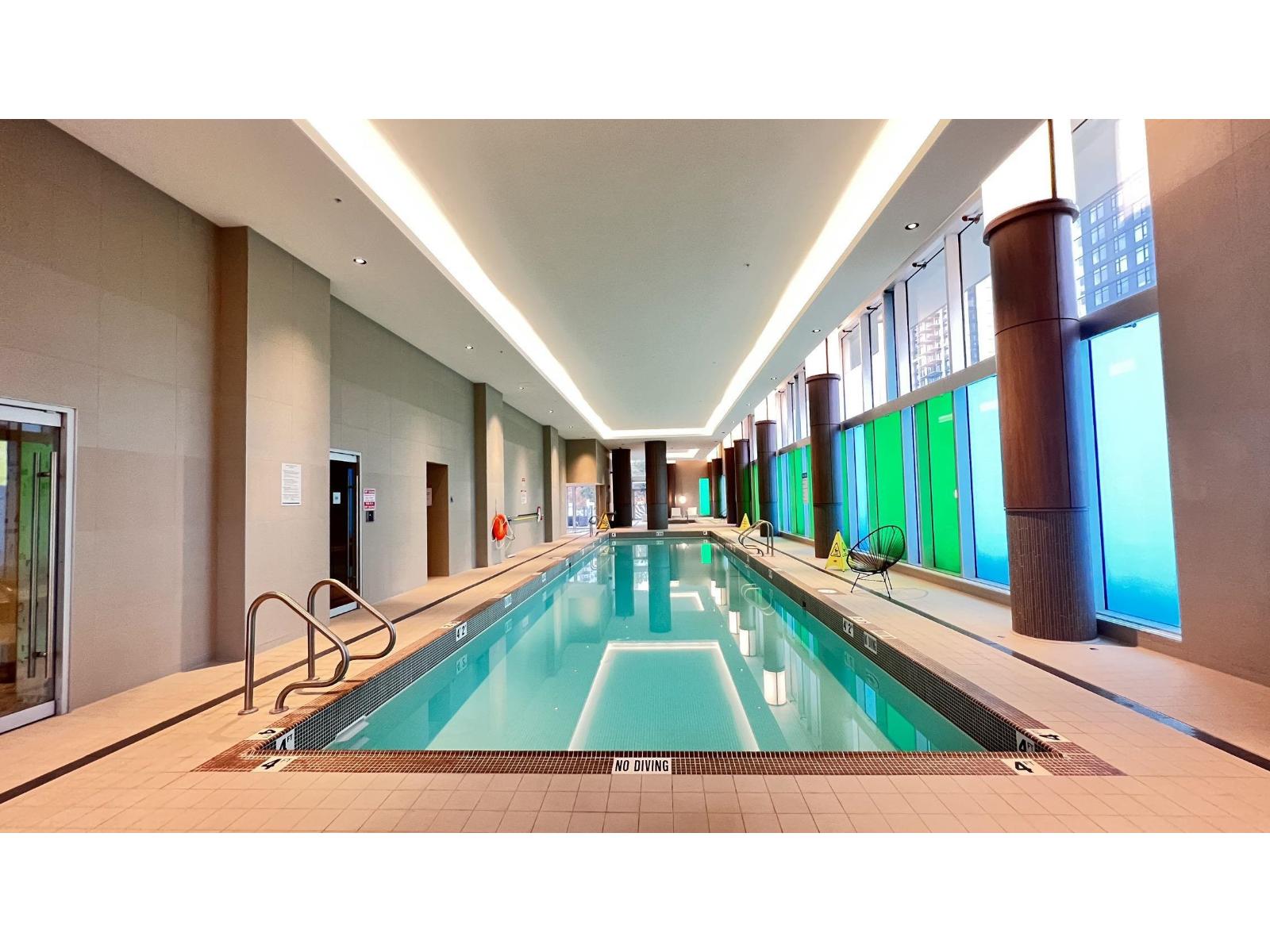 1610 9887 WHALLEY BOULEVARD, Surrey