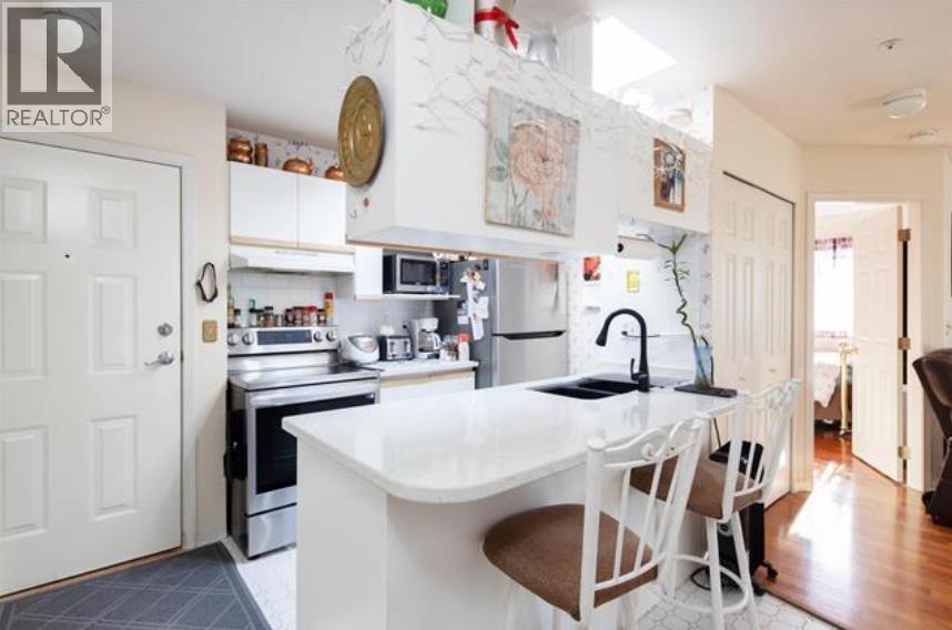 E307 40180 WILLOW CRESCENT, Squamish