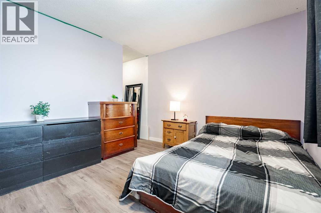 Single Family House for Sale in   Brookpark Drive SW Braeside Calgary 