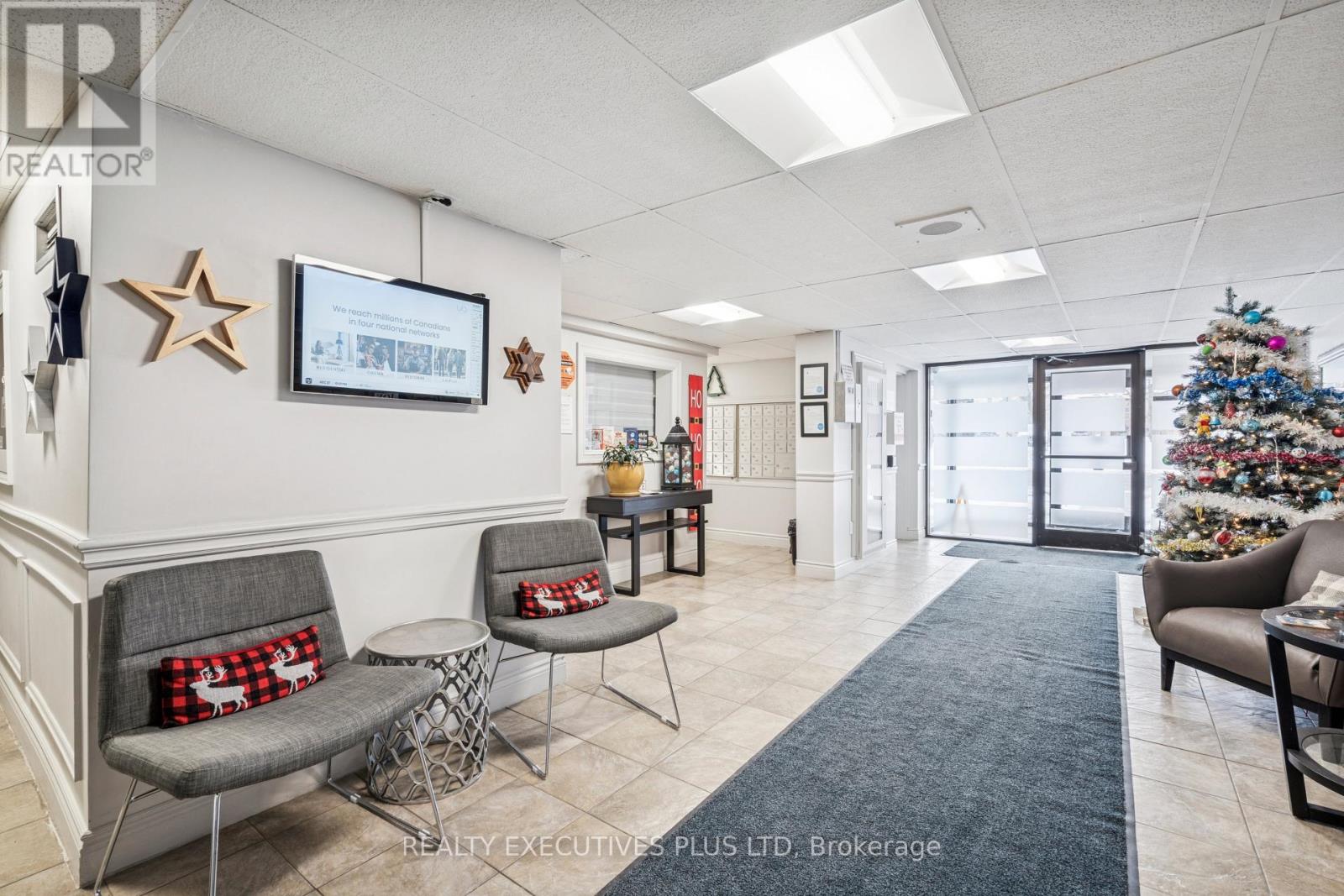 64 Benton Unit 303 photo 5