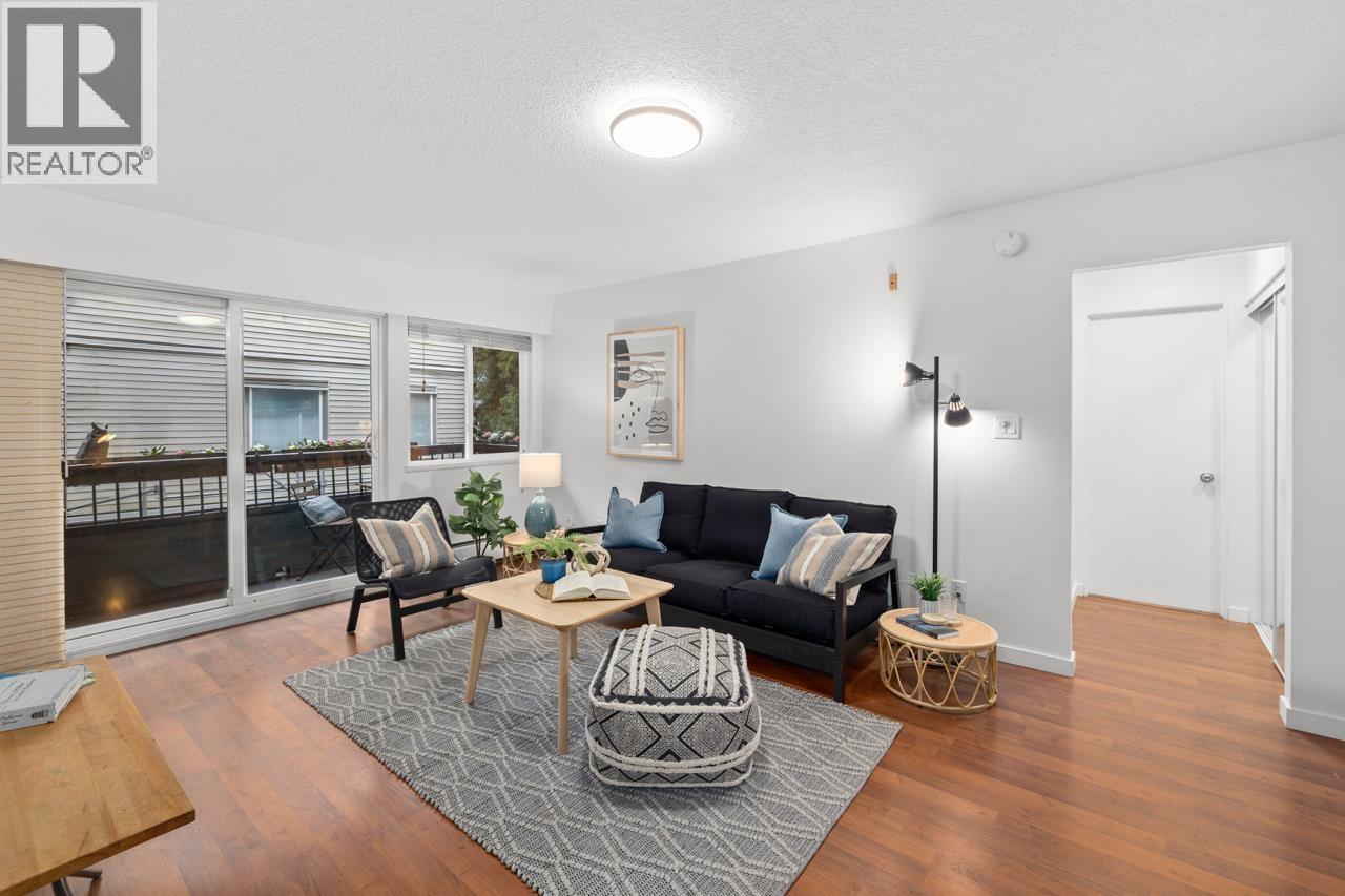 205 1540 E 4TH AVENUE - Photo 3 of 27, Vancouver, British Columbia