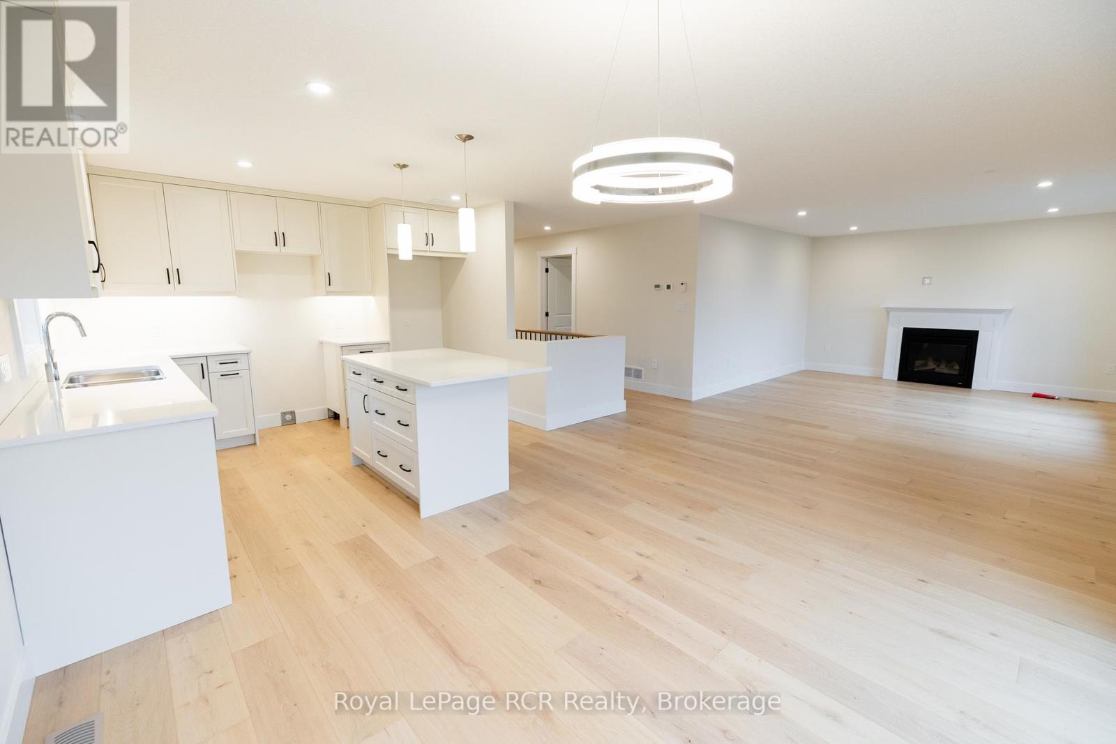222 16TH AVENUE CRESCENT - 20