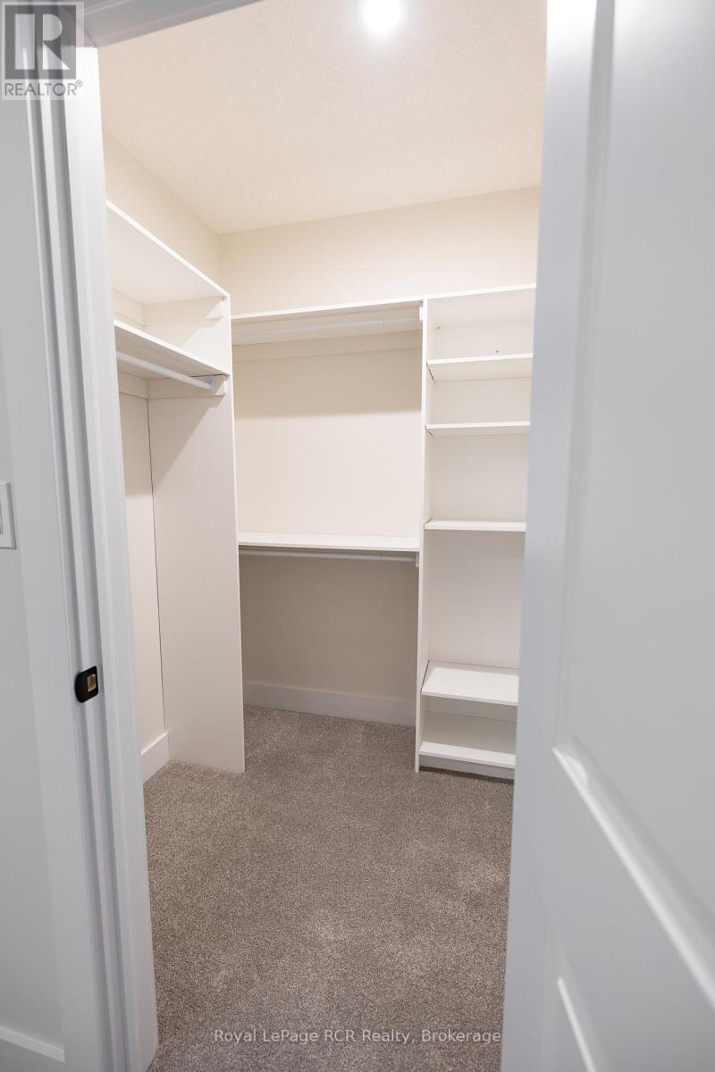 222 16TH AVENUE CRESCENT - 36