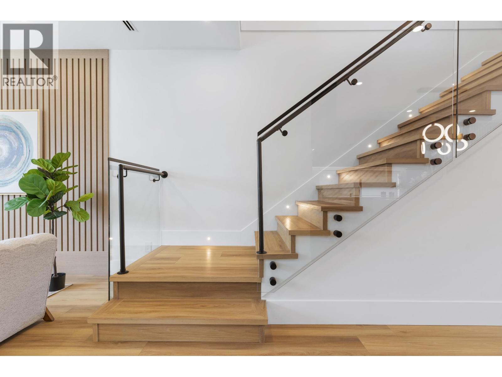 7225 10TH AVENUE, Burnaby