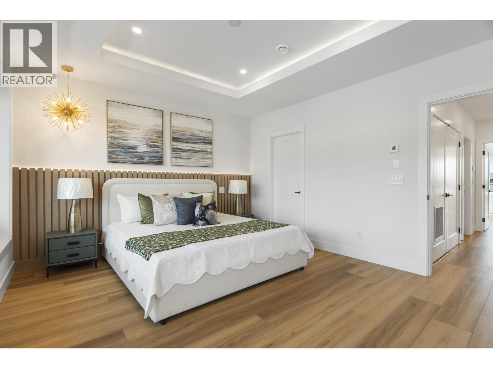 7225 10TH AVENUE, Burnaby