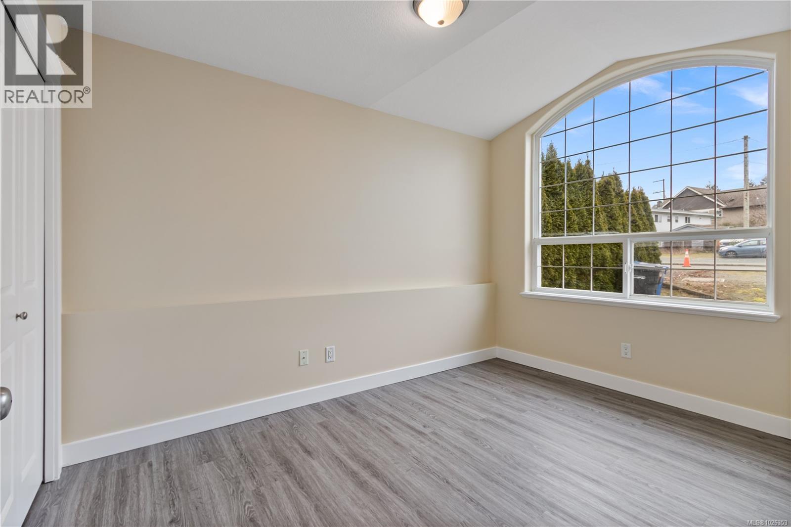 6088 McGirr Rd, Nanaimo