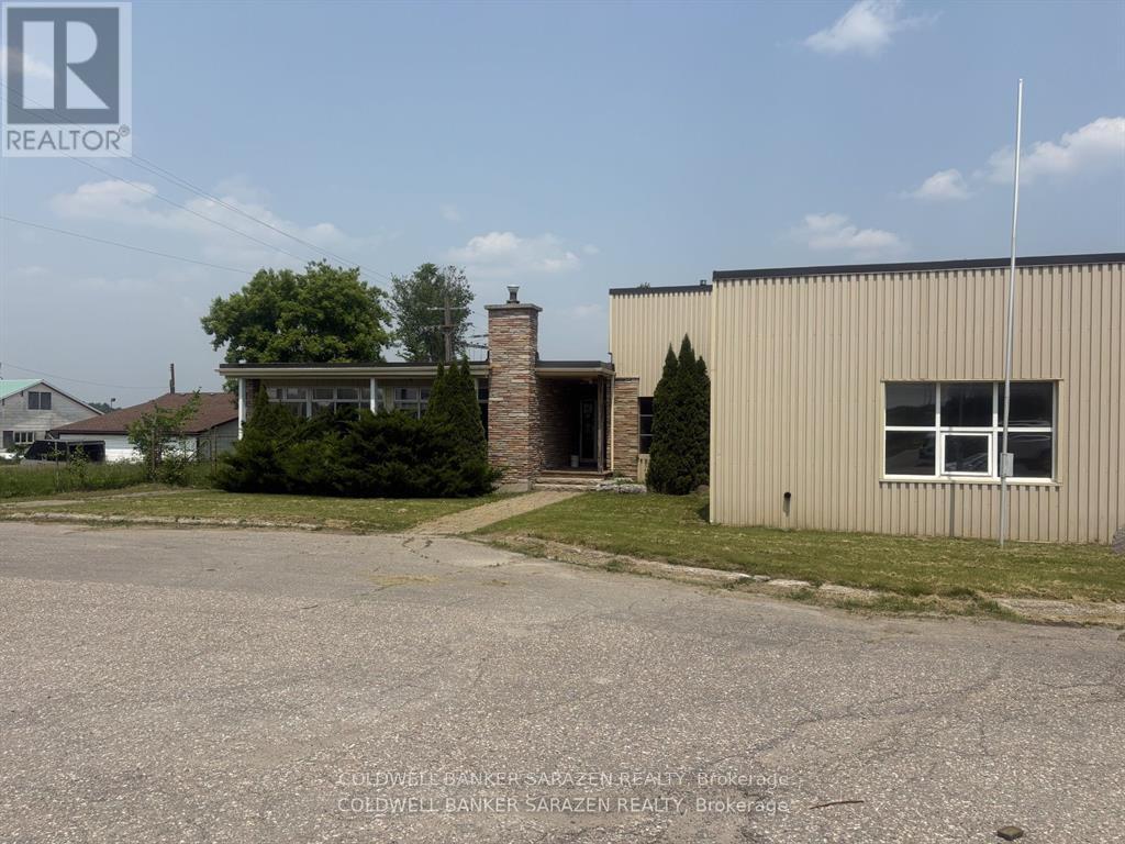 276 Madawaska Boulevard