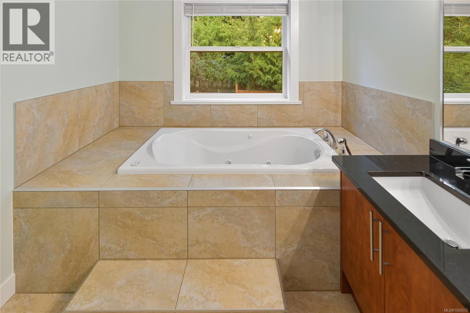 3315 Myles Mansell Rd, Langford